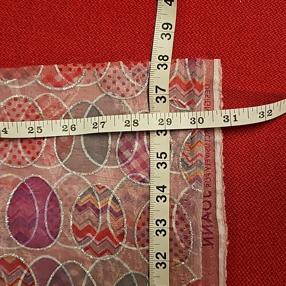 2 pieces of Easter eggs seasonal fabric for flat lays backdrops DIY - Picture 4 of 8